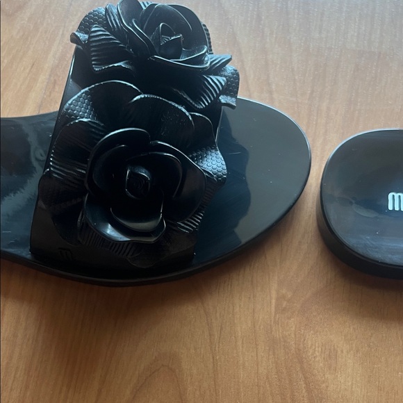 Melissa Black Floral Womens Babe Springtime - Picture 6 of 9